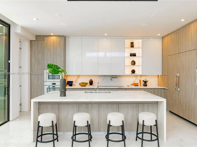 1248 NE 89th St, Miami FL 33138