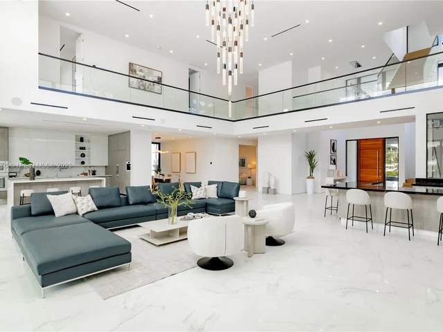 1248 NE 89th St, Miami FL 33138