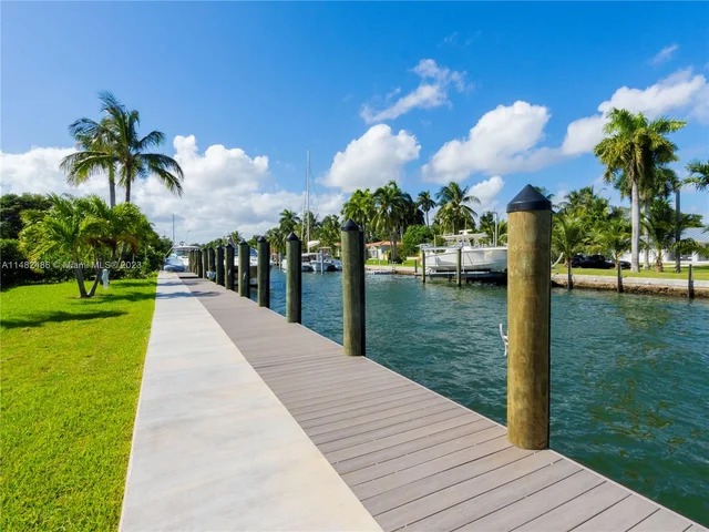 1248 NE 89th St, Miami FL 33138