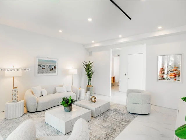 1248 NE 89th St, Miami FL 33138