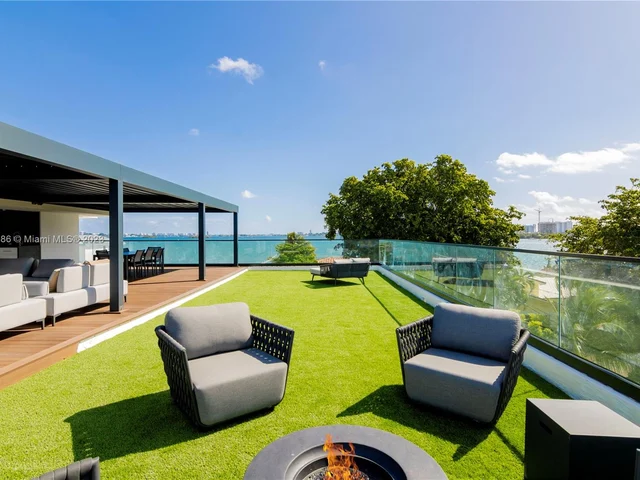 1248 NE 89th St, Miami FL 33138