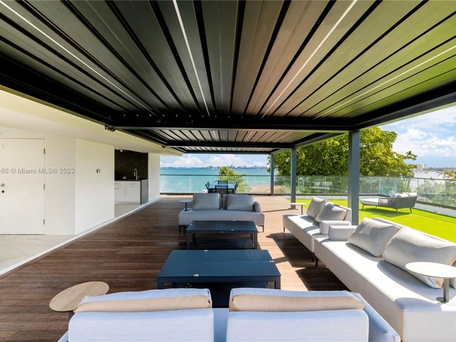 1248 NE 89th St, Miami FL 33138