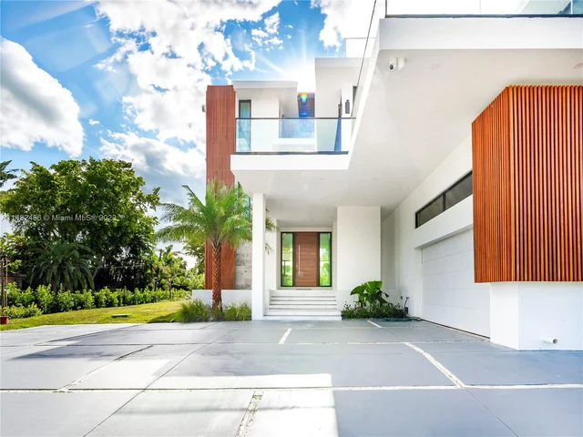 1248 NE 89th St, Miami FL 33138