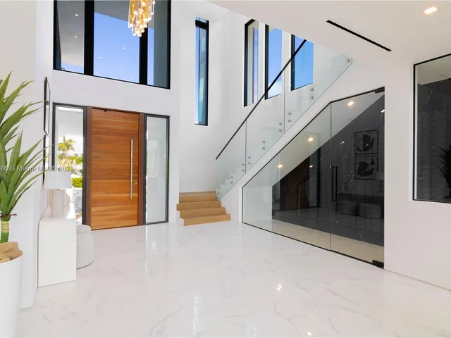 1248 NE 89th St, Miami FL 33138