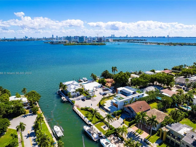 1248 NE 89th St, Miami FL 33138