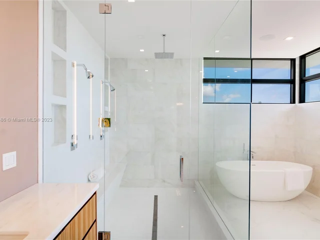 1248 NE 89th St, Miami FL 33138