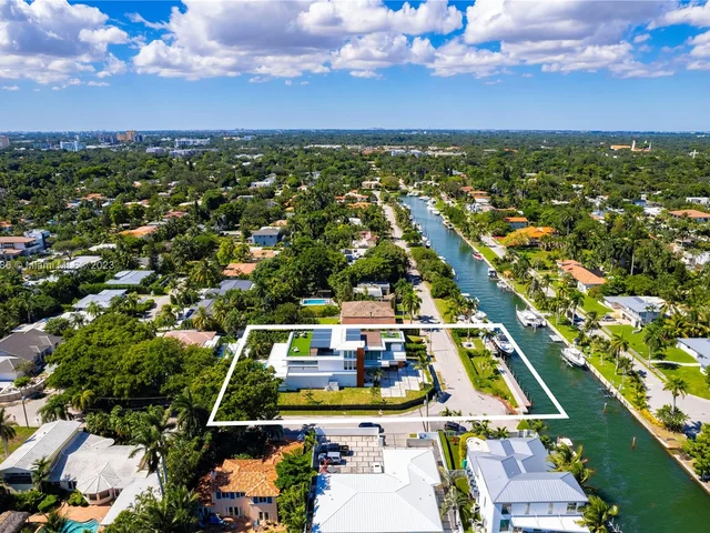 1248 NE 89th St, Miami FL 33138