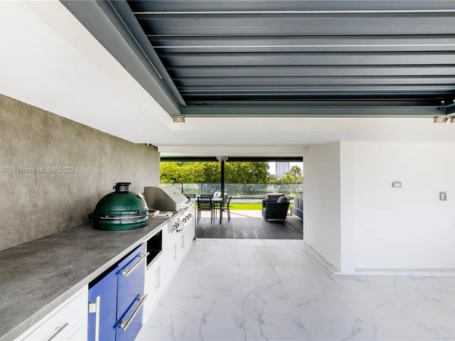 1248 NE 89th St, Miami FL 33138