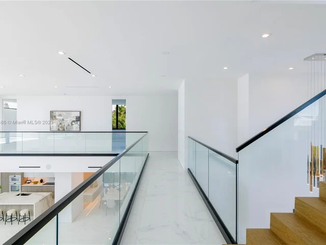 1248 NE 89th St, Miami FL 33138