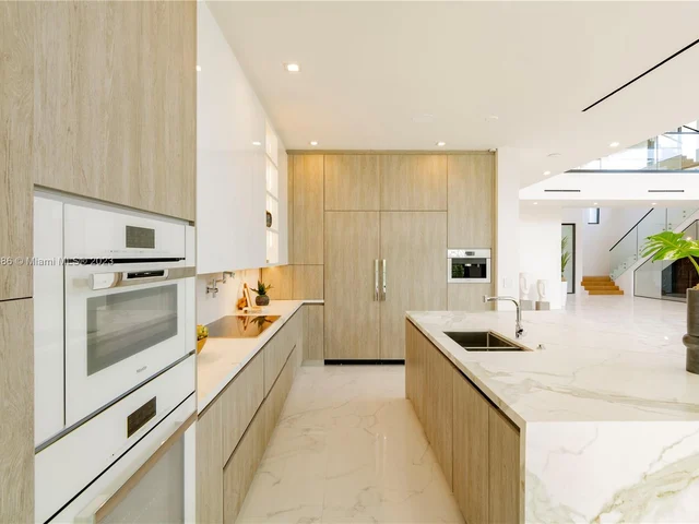 1248 NE 89th St, Miami FL 33138