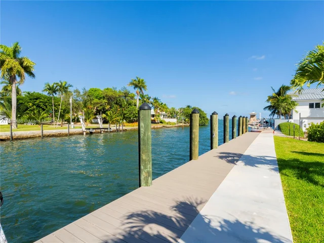 1248 NE 89th St, Miami FL 33138