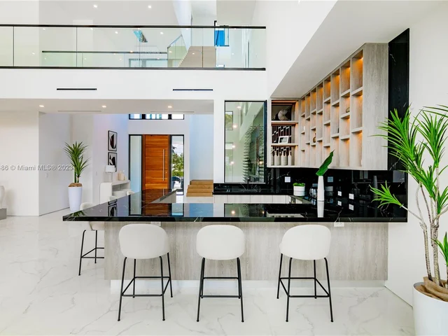 1248 NE 89th St, Miami FL 33138