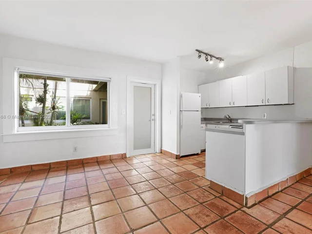 900 Meridian Ave # 103, Miami Beach FL 33139