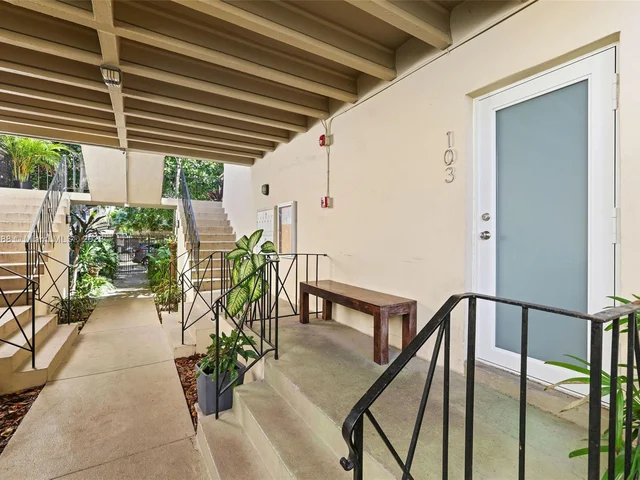 900 Meridian Ave # 103, Miami Beach FL 33139