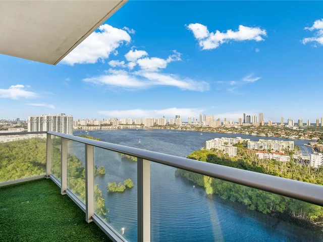 16385 Biscayne Blvd # 2207, North Miami Beach FL 33160