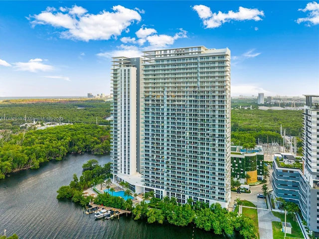 16385 Biscayne Blvd # 2207, North Miami Beach FL 33160