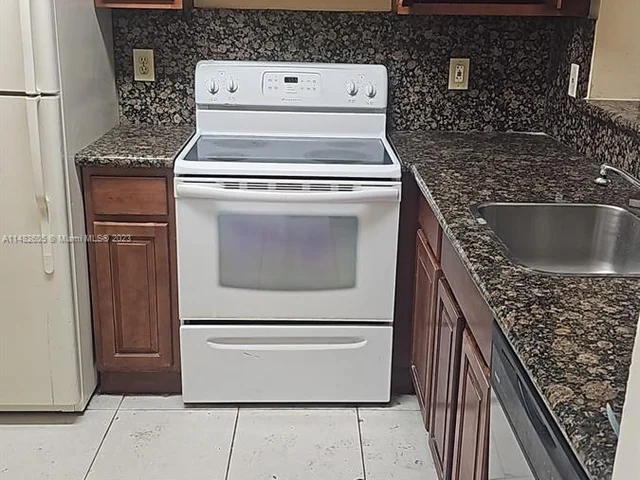 1150 NW 80th Ave # 203, Margate FL 33063