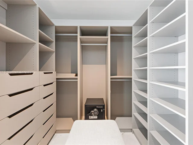 18975 Collins Ave # 802, Sunny Isles Beach FL 33160