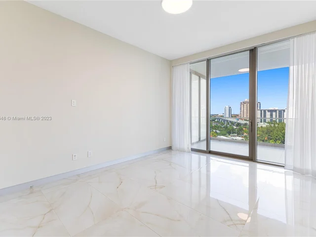 18975 Collins Ave # 802, Sunny Isles Beach FL 33160