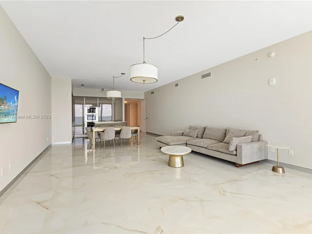 18975 Collins Ave # 802, Sunny Isles Beach FL 33160