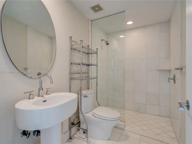 2950 NE 188 # 402, Aventura FL 33180