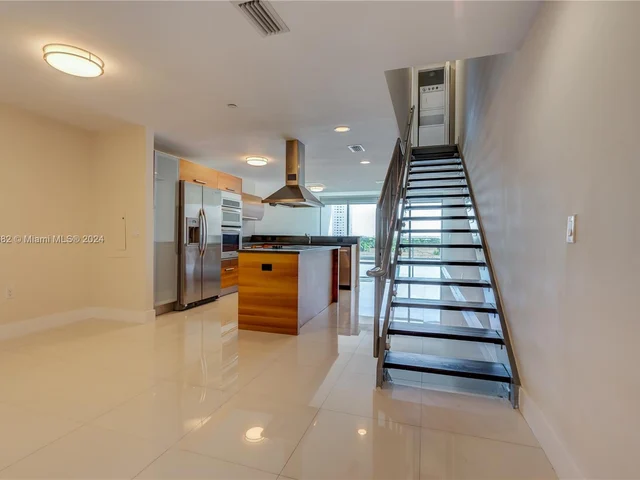 2950 NE 188 # 402, Aventura FL 33180