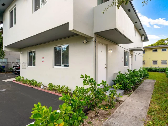 7722 NE 3rd Ct # 4, Miami FL 33138
