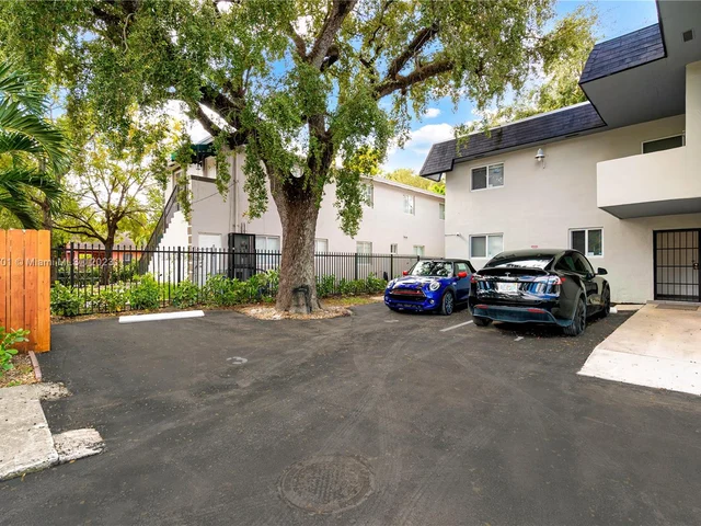 7722 NE 3rd Ct # 4, Miami FL 33138