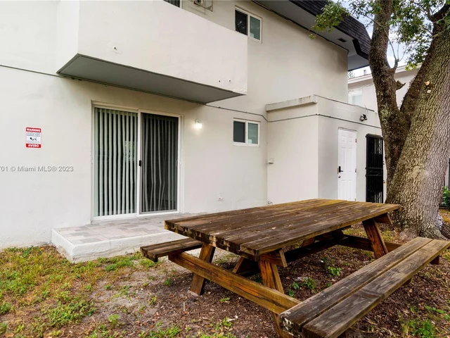 7722 NE 3rd Ct # 4, Miami FL 33138