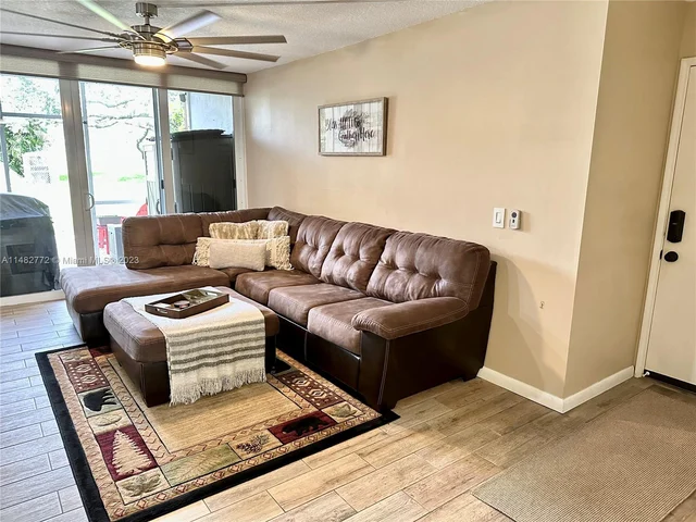 9441 Live Oak Pl # 103, Davie FL 33324