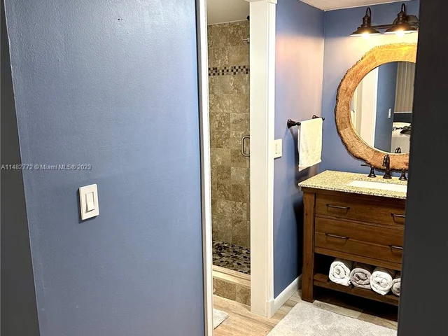 9441 Live Oak Pl # 103, Davie FL 33324