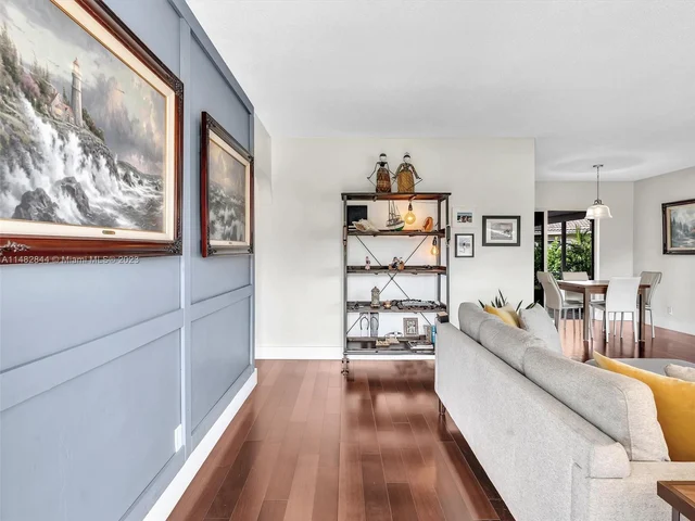 4000 NW 103rd Dr, Coral Springs FL 33065