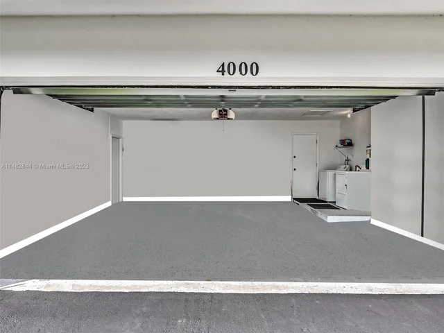 4000 NW 103rd Dr, Coral Springs FL 33065