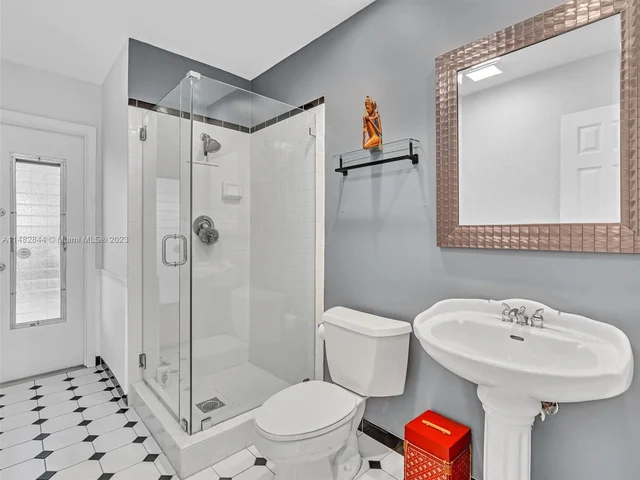 4000 NW 103rd Dr, Coral Springs FL 33065