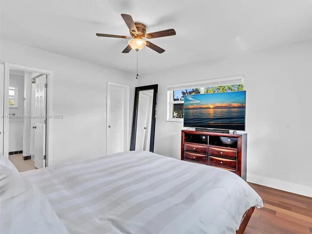 4000 NW 103rd Dr, Coral Springs FL 33065