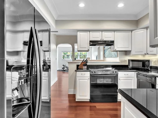 4000 NW 103rd Dr, Coral Springs FL 33065