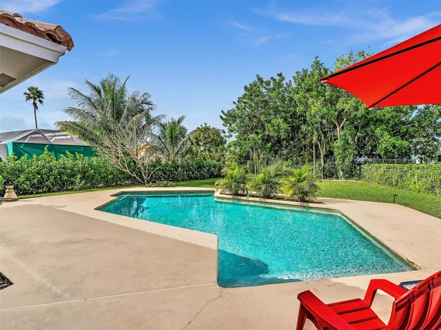 4000 NW 103rd Dr, Coral Springs FL 33065