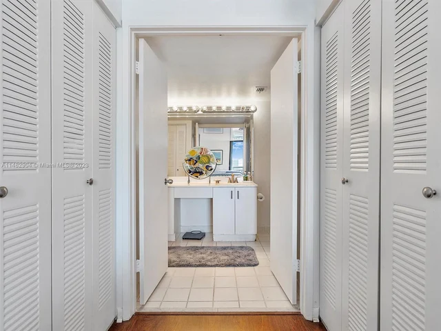 3300 NE 191st street # 13, Aventura FL 33180