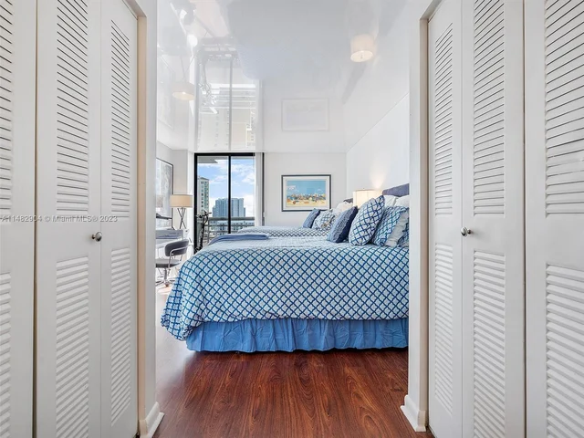 3300 NE 191st street # 13, Aventura FL 33180