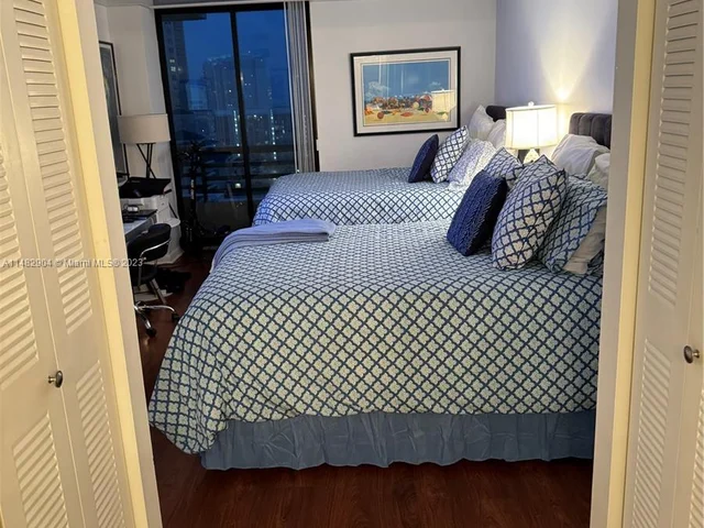 3300 NE 191st street # 13, Aventura FL 33180