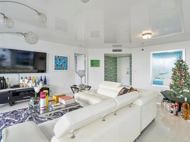 3300 NE 191st street # 13, Aventura FL 33180