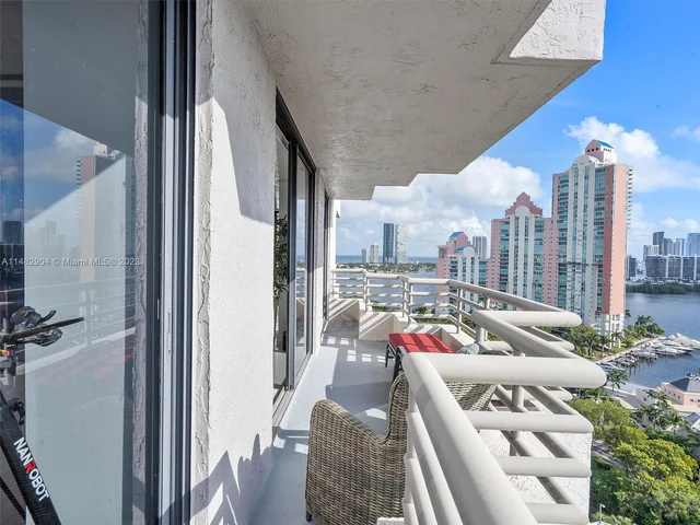 3300 NE 191st street # 13, Aventura FL 33180