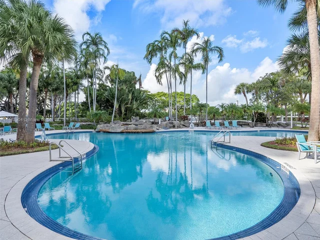 3300 NE 191st street # 13, Aventura FL 33180