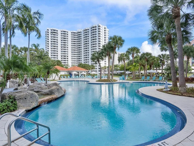 3300 NE 191st street # 13, Aventura FL 33180