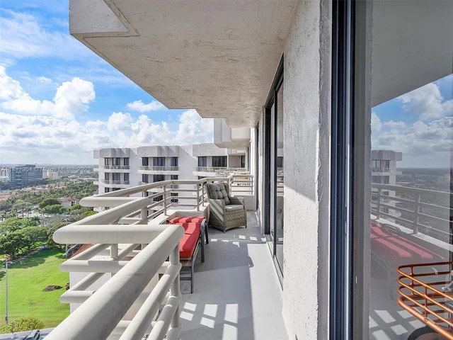 3300 NE 191st street # 13, Aventura FL 33180