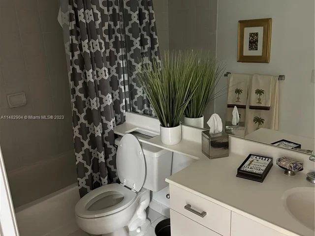 3300 NE 191st street # 13, Aventura FL 33180