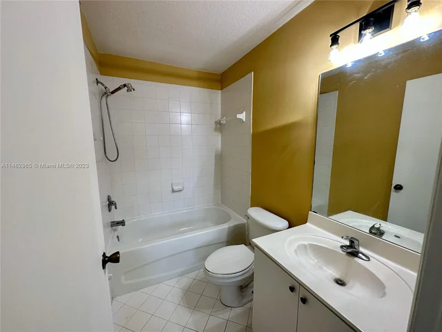 2920 SE 12th Rd # 30, Homestead FL 33035