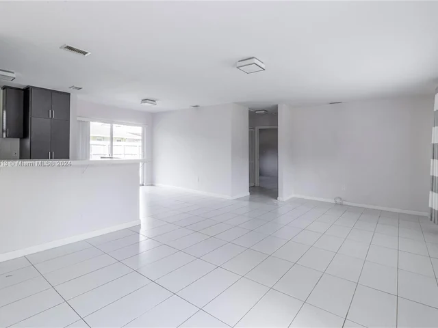 11940 SW 81st Rd # 1, Pinecrest FL 33156