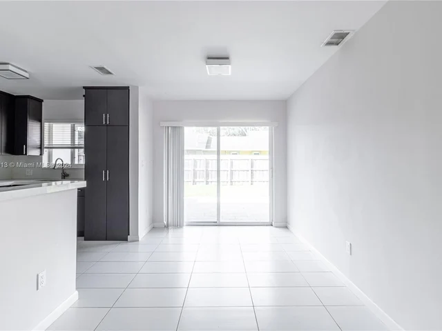 11940 SW 81st Rd # 1, Pinecrest FL 33156