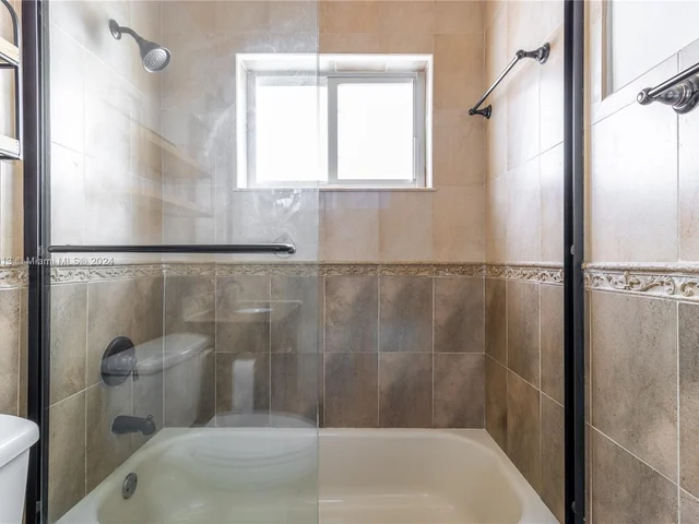 11940 SW 81st Rd # 1, Pinecrest FL 33156